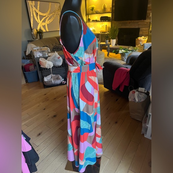 Colorful Geometric Patterned Dress - Picture 3 of 4